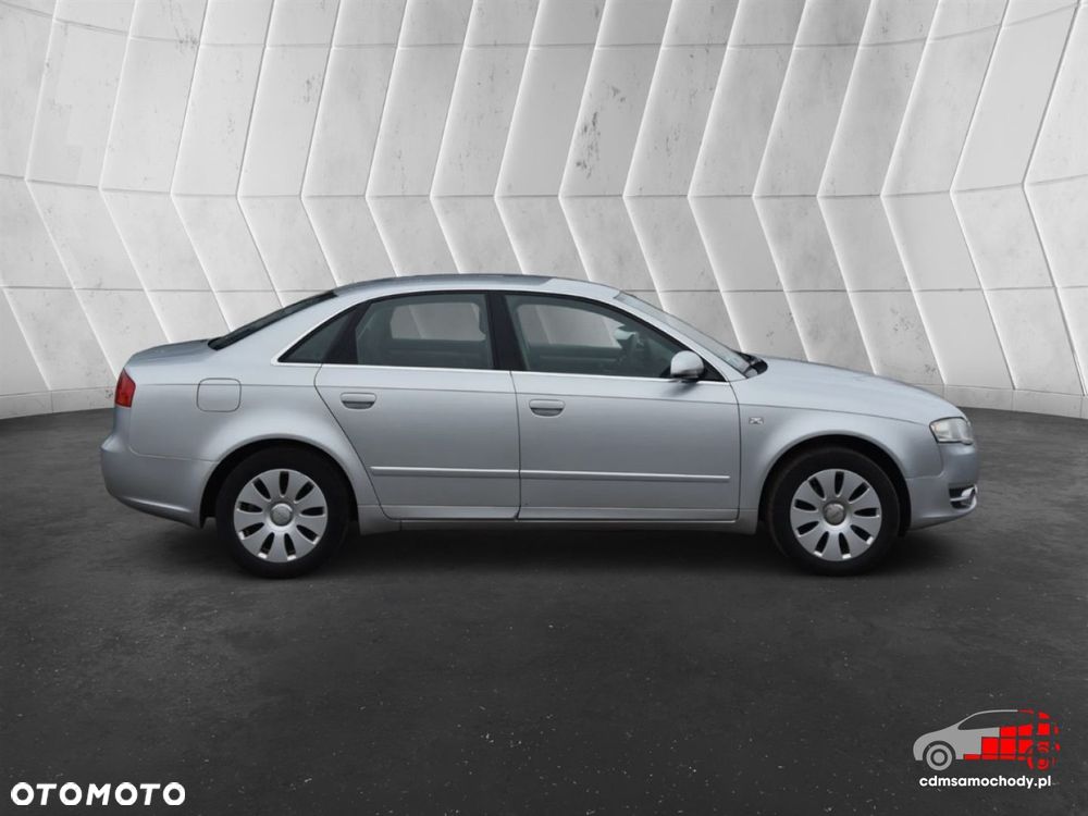 Audi A4 Limousine - 11