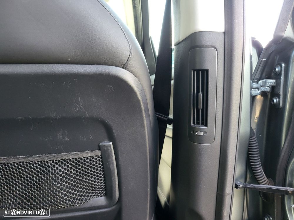 Land Rover Discovery Sport - 19