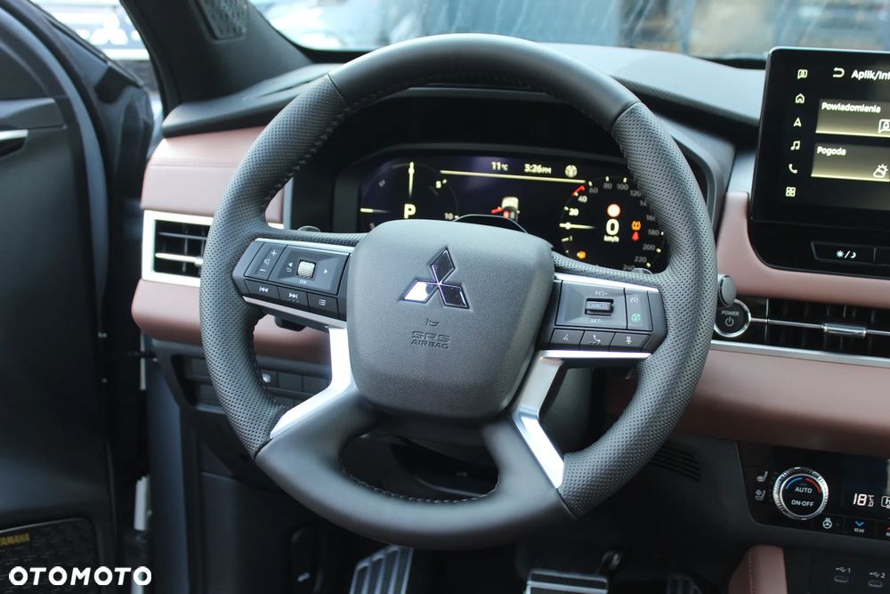 Mitsubishi Outlander Instyle Plus - 24