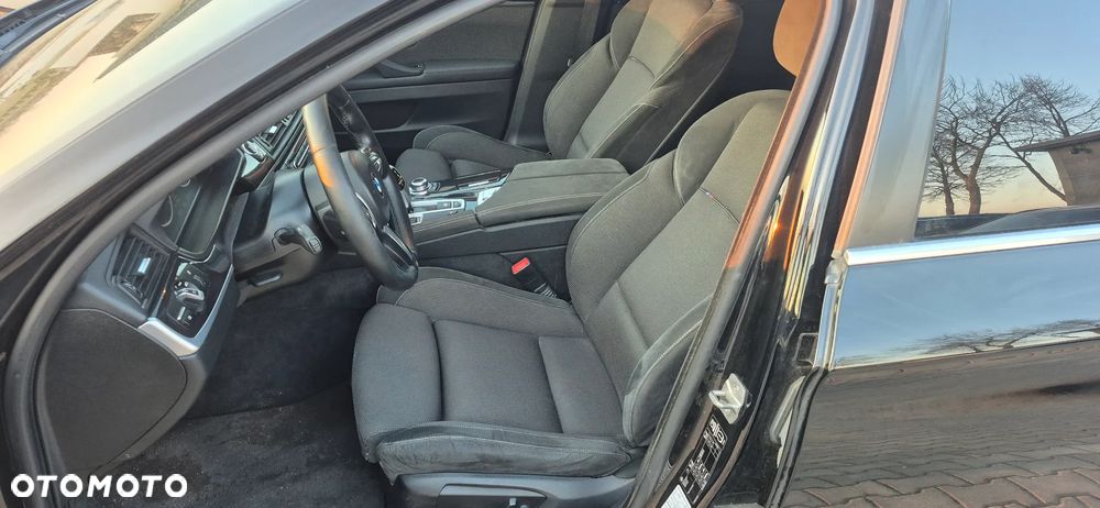 BMW Seria 5 520d Sport-Aut - 10