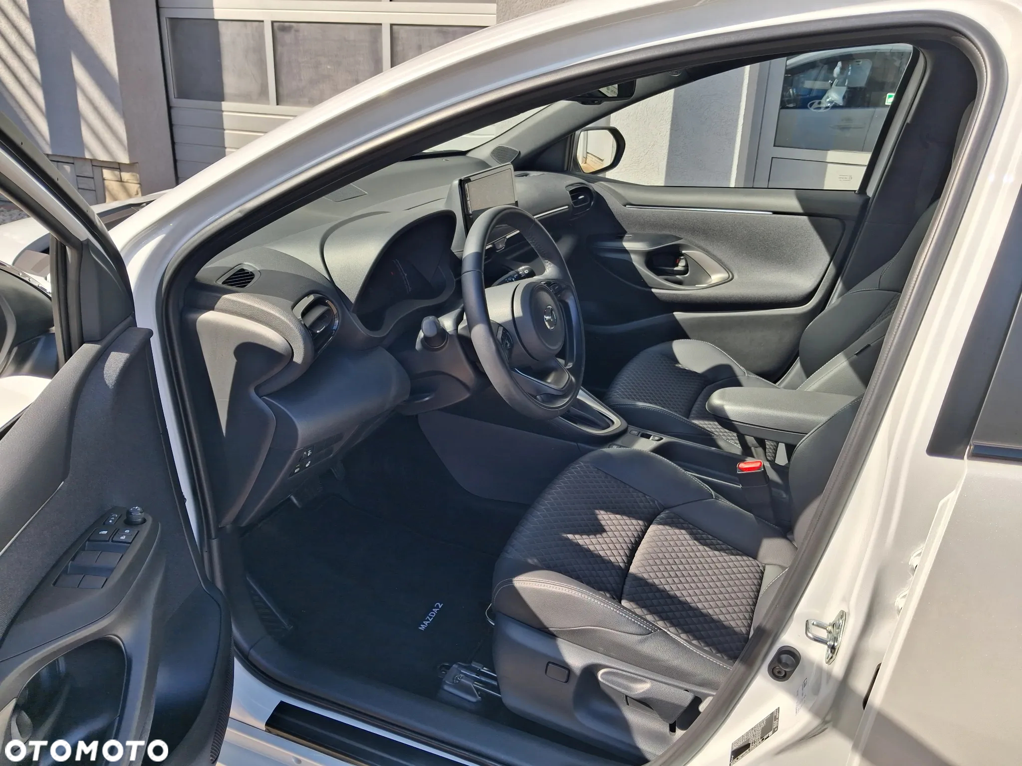 Mazda 2 - 6