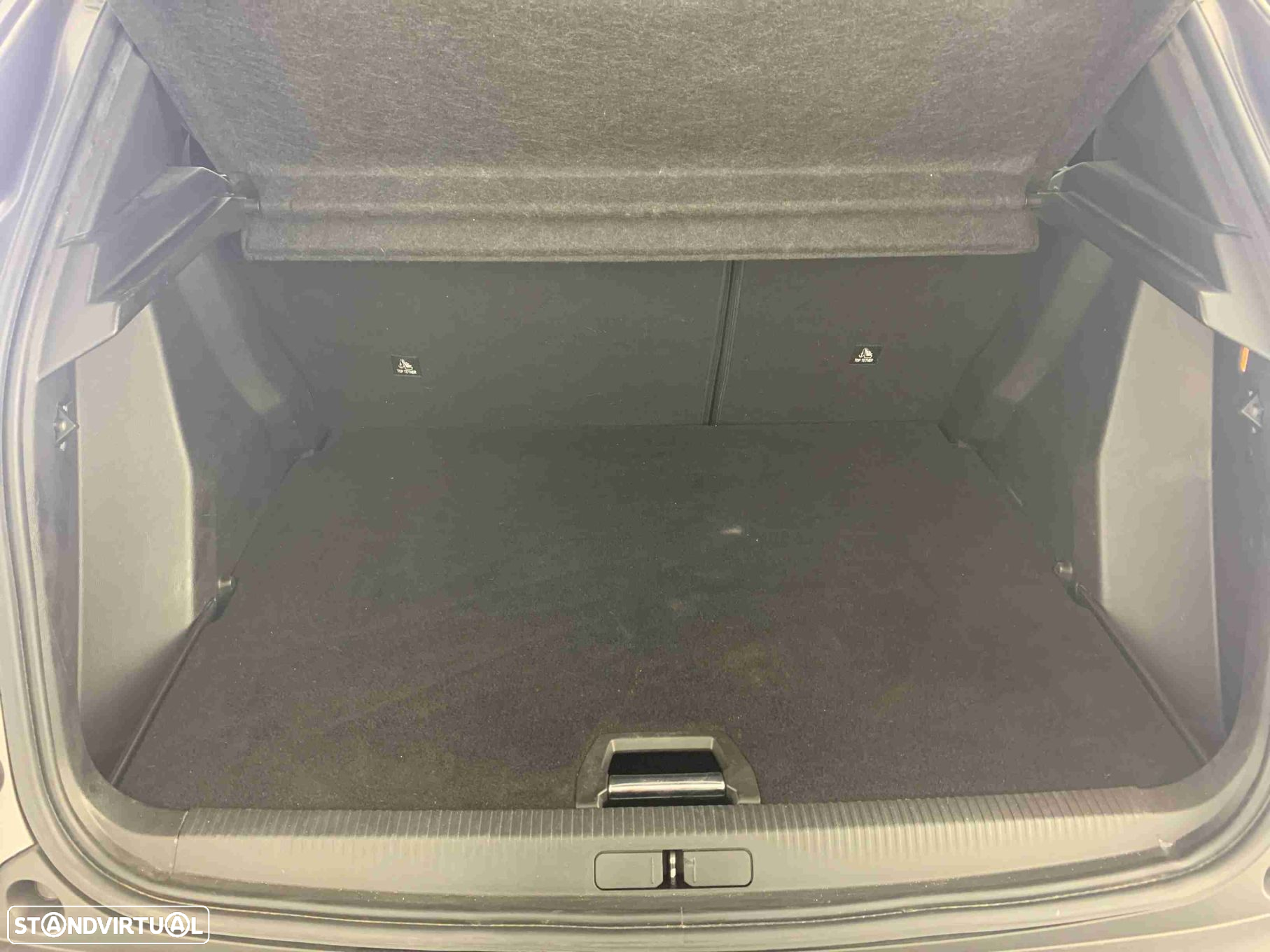 Peugeot 2008 1.2 PureTech Allure Pack - 2