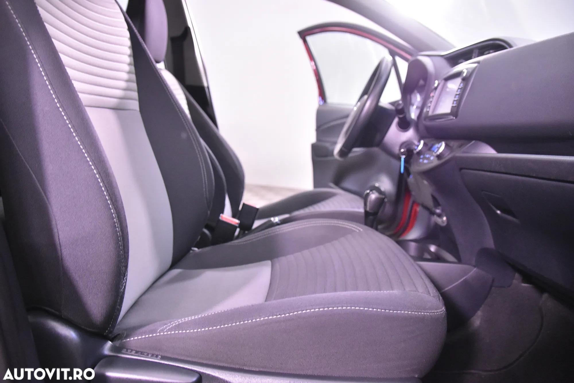 Toyota Yaris - 11