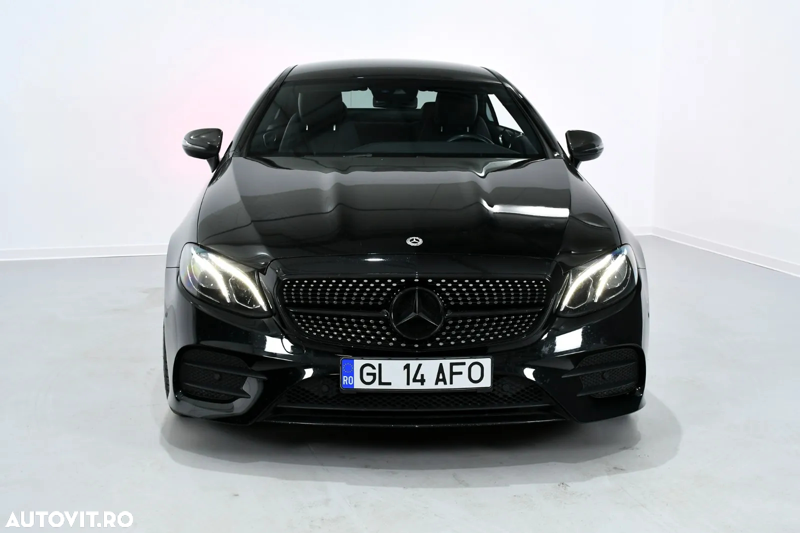 Mercedes-Benz E 200 Coupe 9G-TRONIC AMG Line - 17