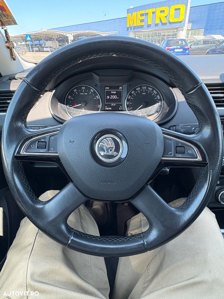 Skoda Octavia 1.2 TSI ELEGANCE - 8