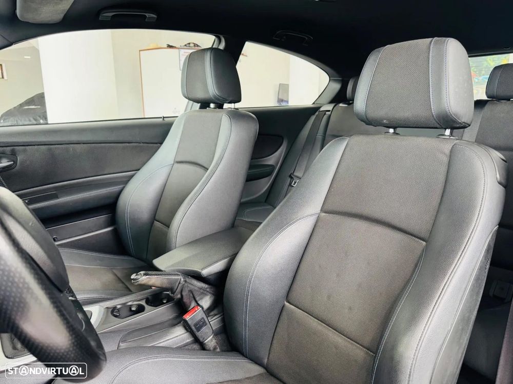 BMW 118 d Pack M - 16