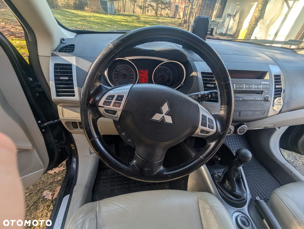 Mitsubishi Outlander 2.0 DID Instyle - 10