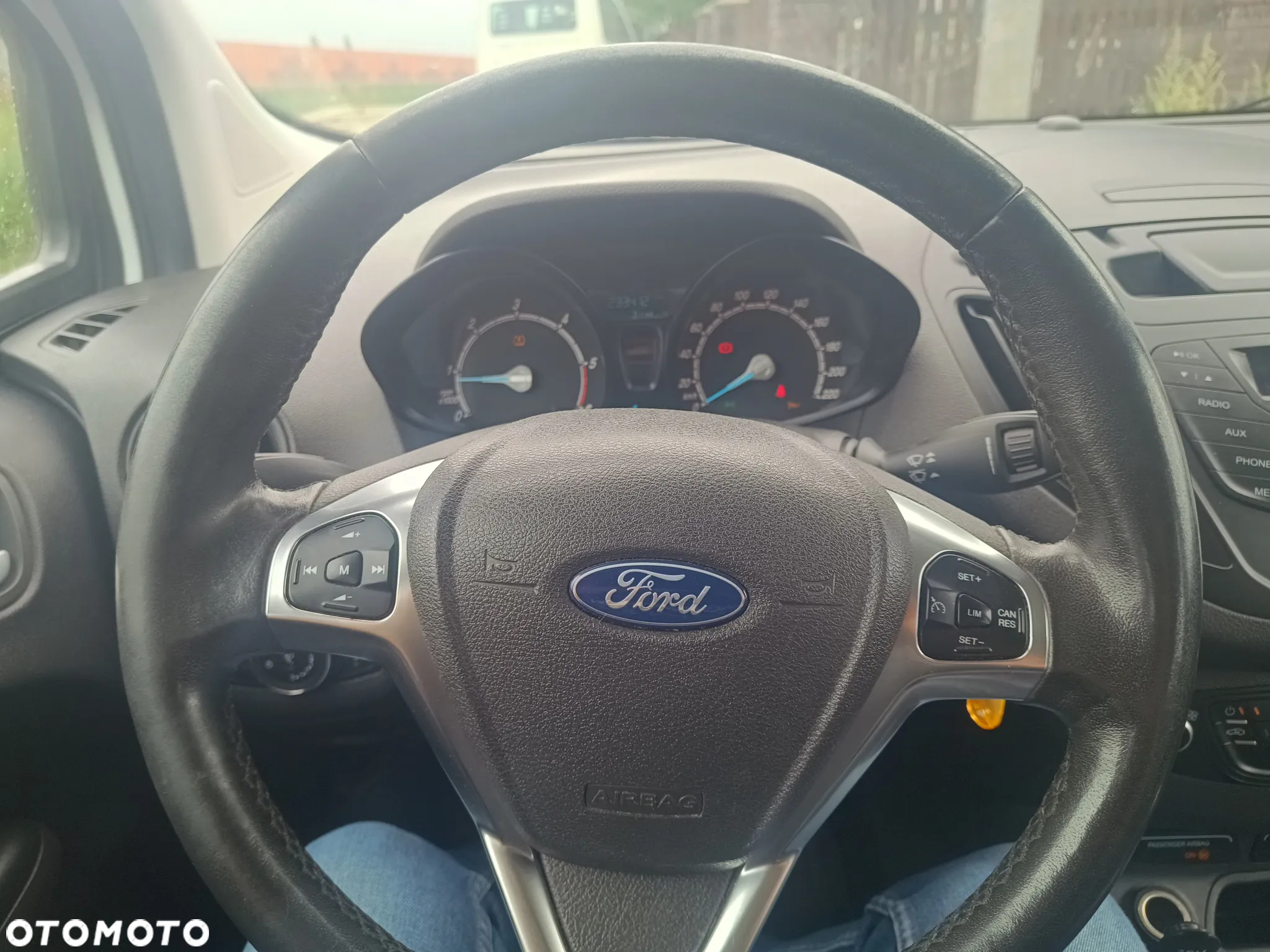Ford Tourneo Courier 1.5 TDCi Trend - 3