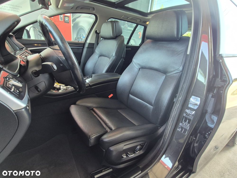 BMW Seria 5 535d - 24