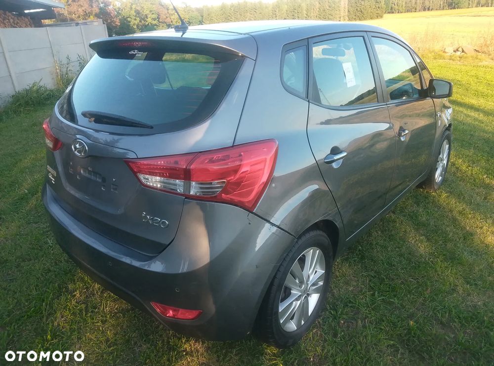 Hyundai ix20 - 10