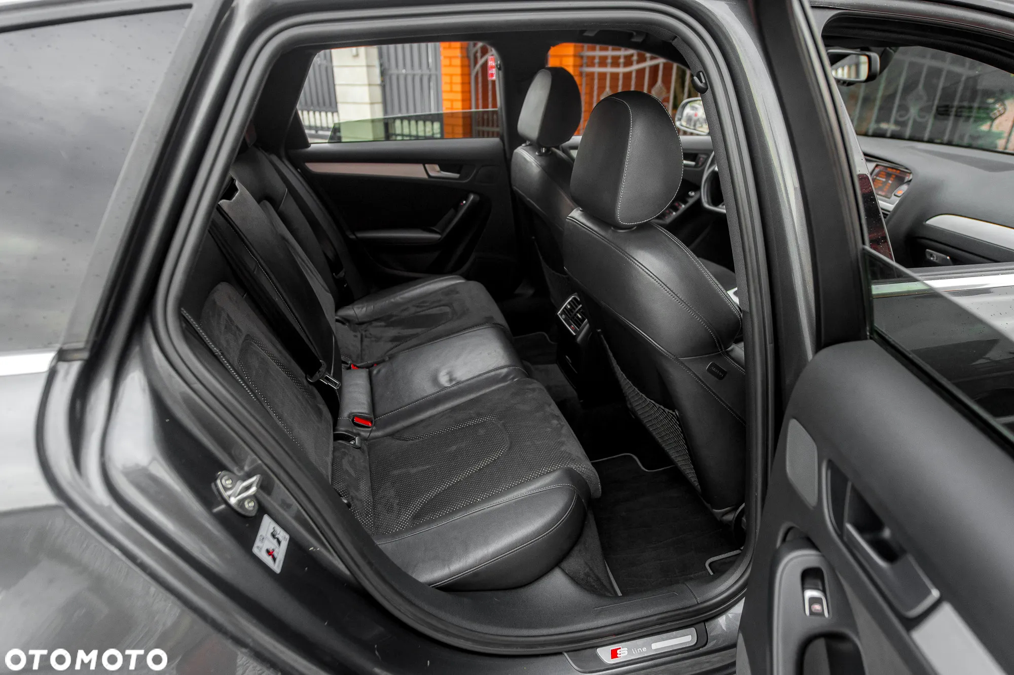 Audi A4 Avant 2.0 TDI DPF multitronic S line Sportpaket - 19