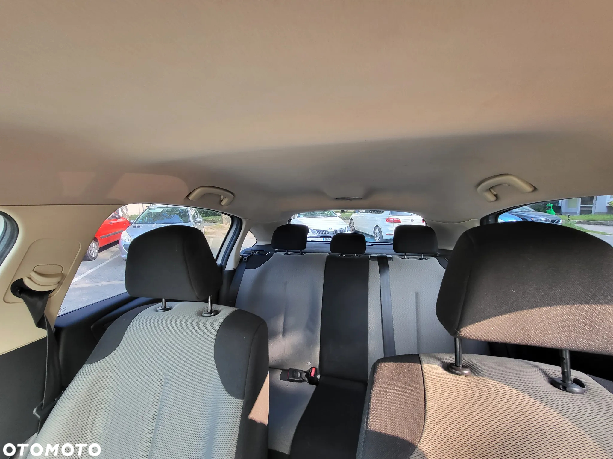 Citroën C4 1.4 16V Advance - 7