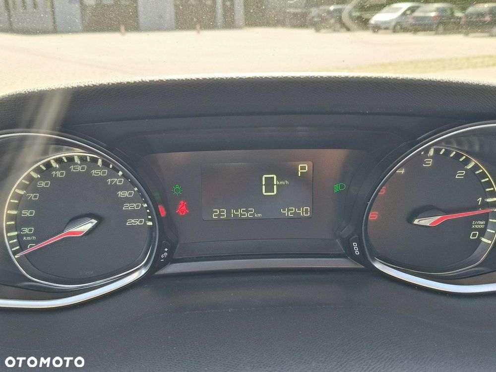 Peugeot 308 - 33