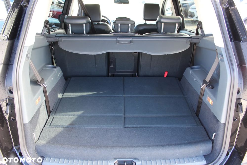 Ford Grand C-MAX - 29