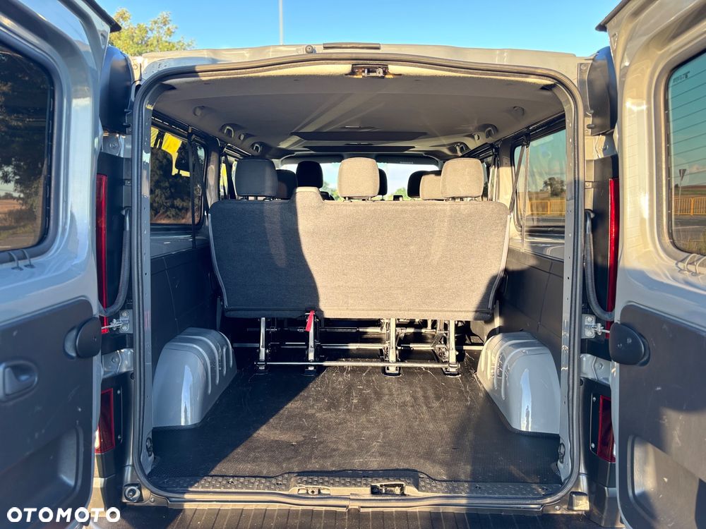 Opel Vivaro - 20
