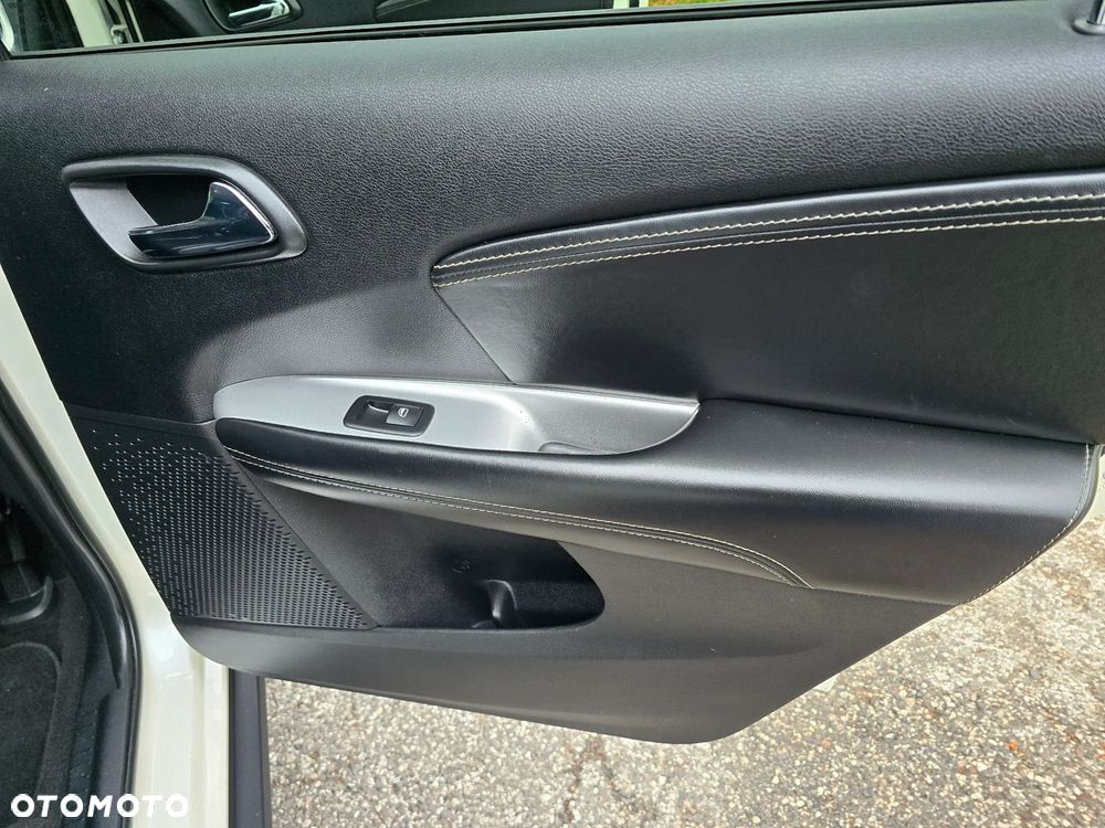 Fiat Freemont 2.0 Multijet Black Code AWD - 17