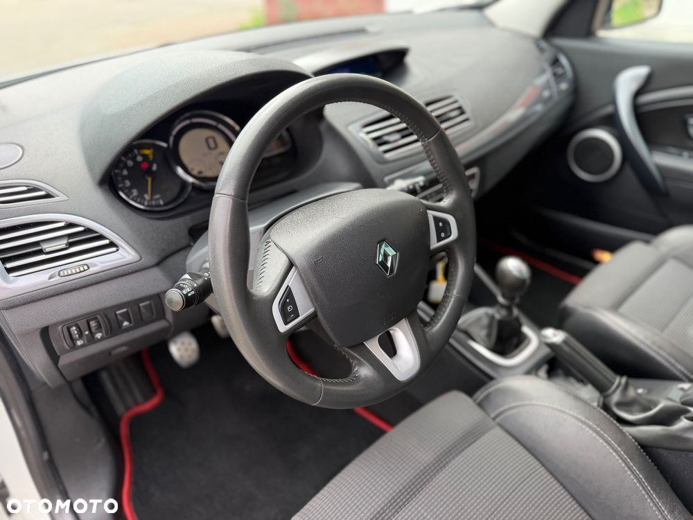 Renault Megane TCe 130 Luxe - 19