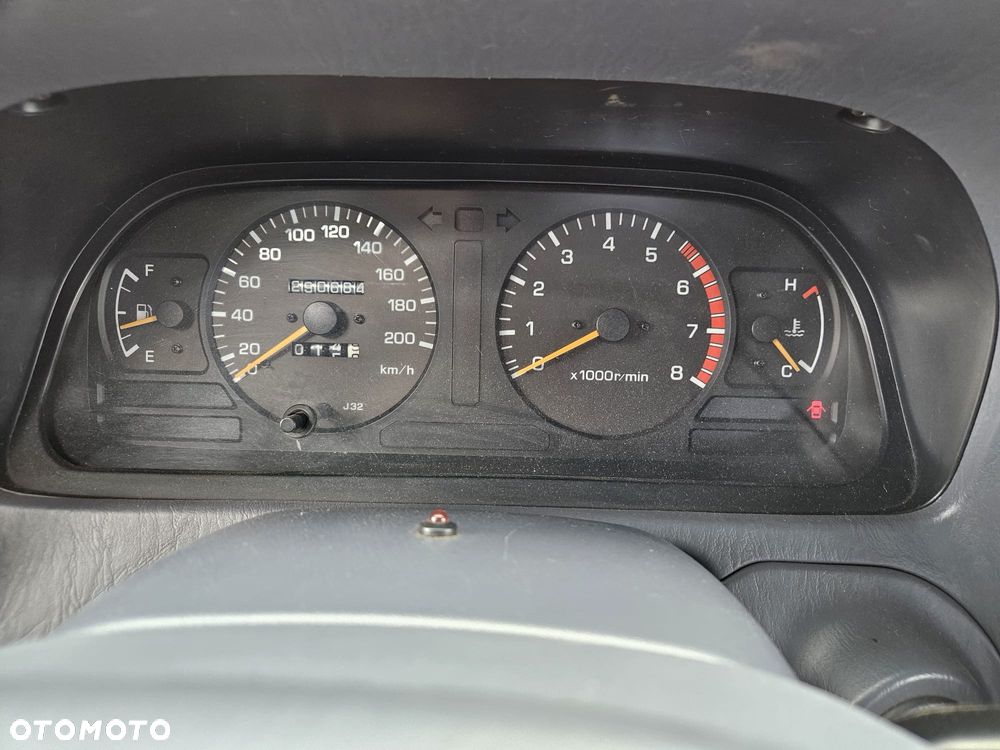 Toyota Land Cruiser VZJ95 3.4 Special - 12