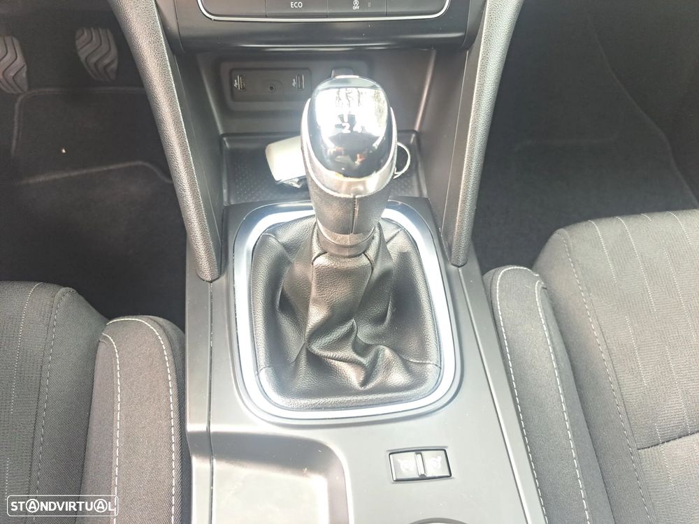 Renault Mégane 1.3 TCe Limited - 25