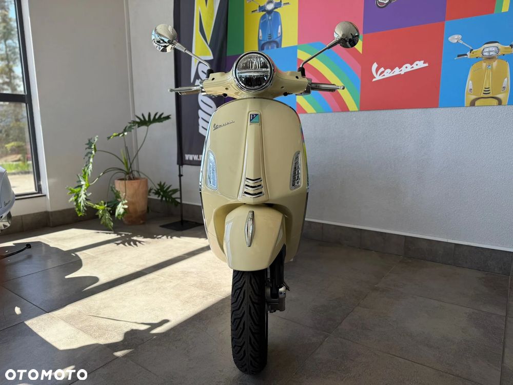 Vespa Primavera - 8
