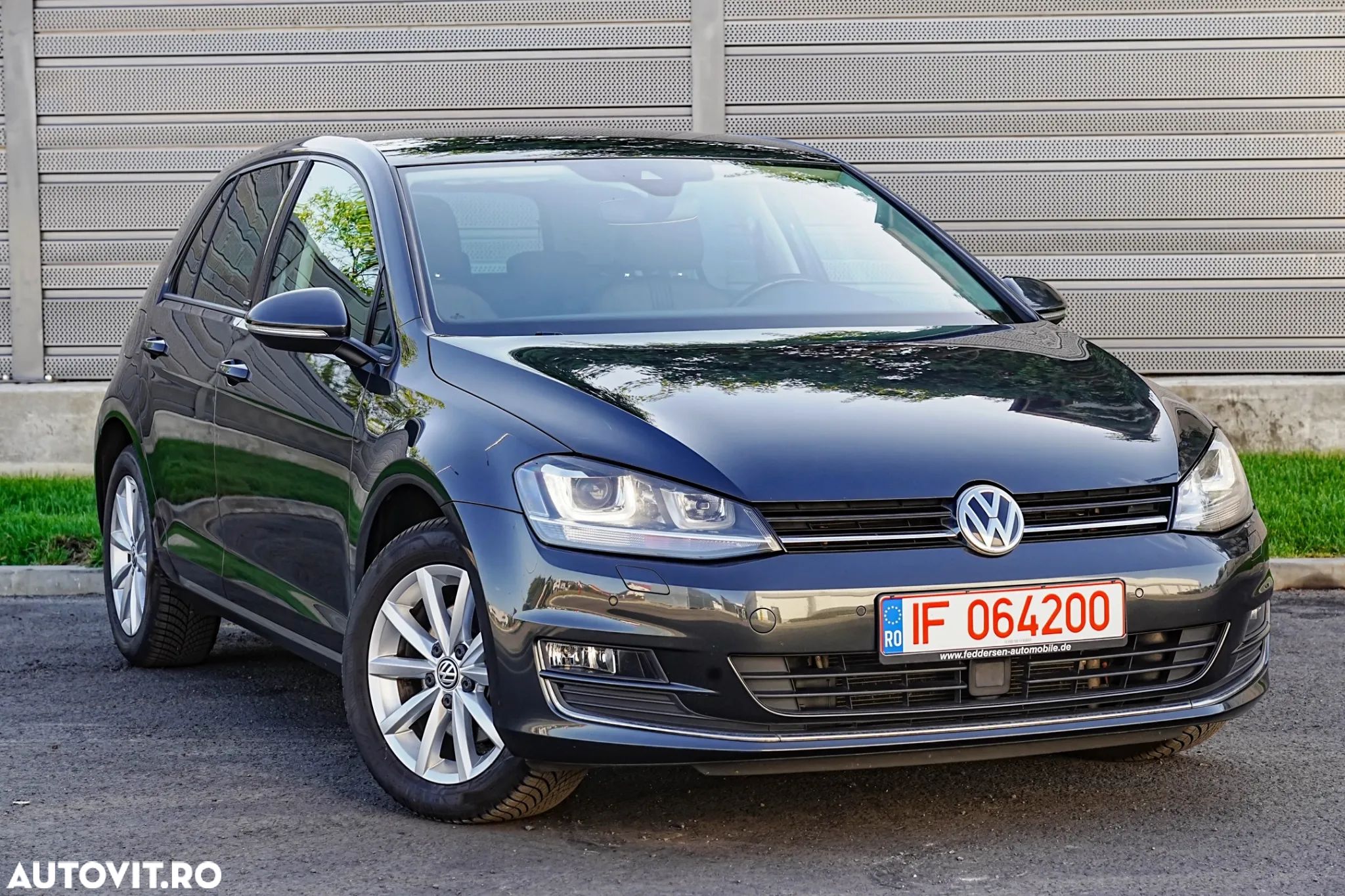 Volkswagen Golf 2.0 TDI (BlueMotion Technology) DSG Comfortline - 1