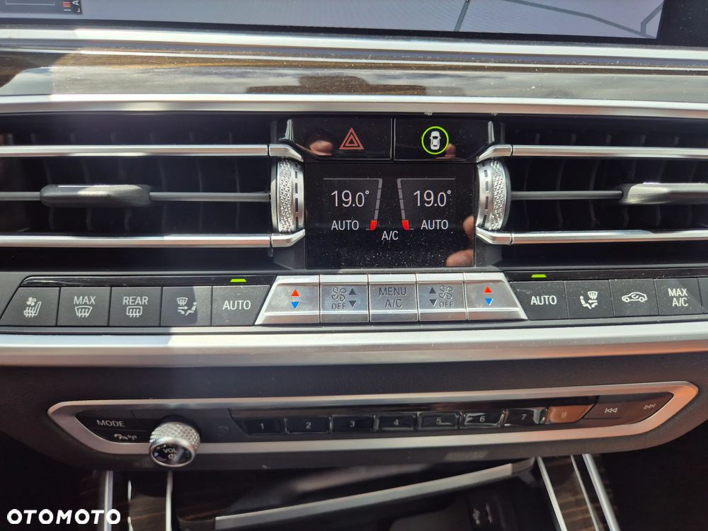 BMW X7 xDrive30d sport - 37