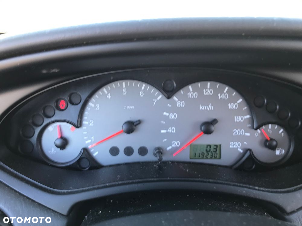 Ford Focus 1.8 Comfort - 15