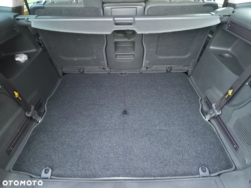 Opel Zafira - 10