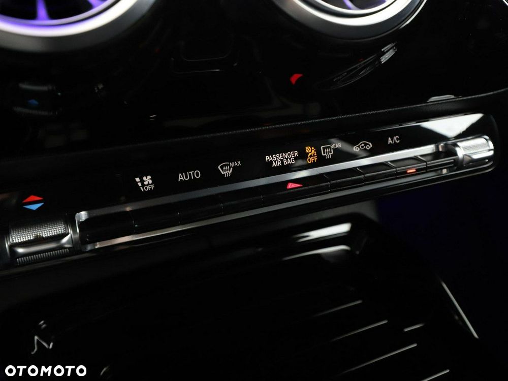 Mercedes-Benz CLA AMG 35 4-Matic 7G-DCT - 32