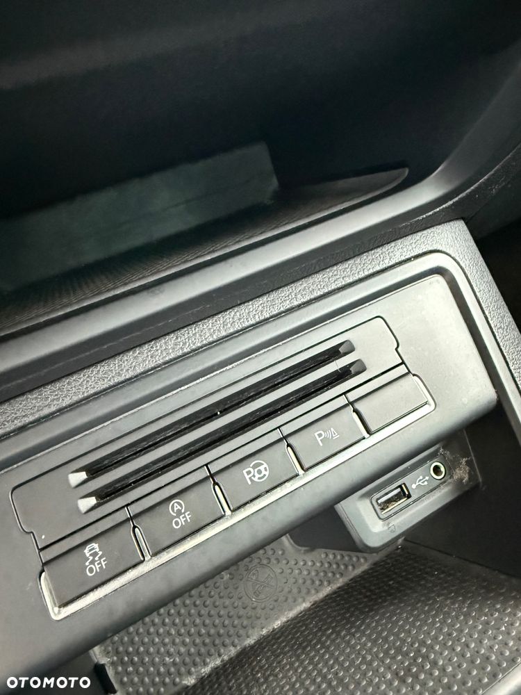 Volkswagen Tiguan 2.0 TDI SCR 4MOTION BlueMotion Technology DSG Track & Style - 34