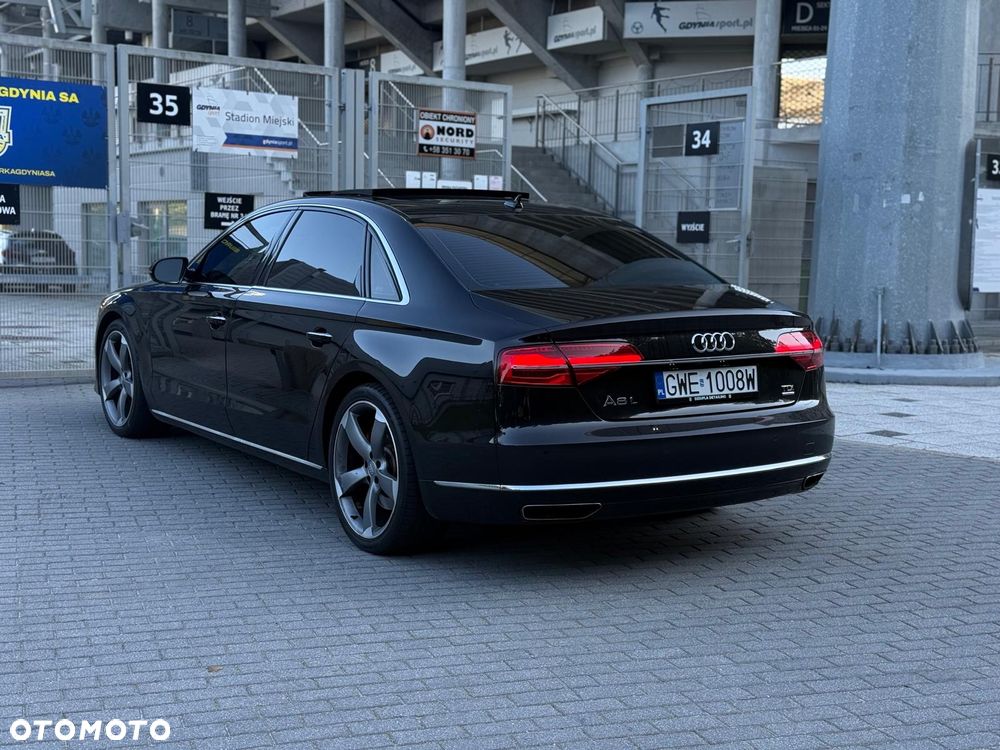 Audi A8 - 6