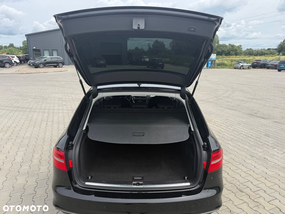 Audi A4 Avant 2.0 TDI DPF clean diesel quattro S line Sportpaket - 13