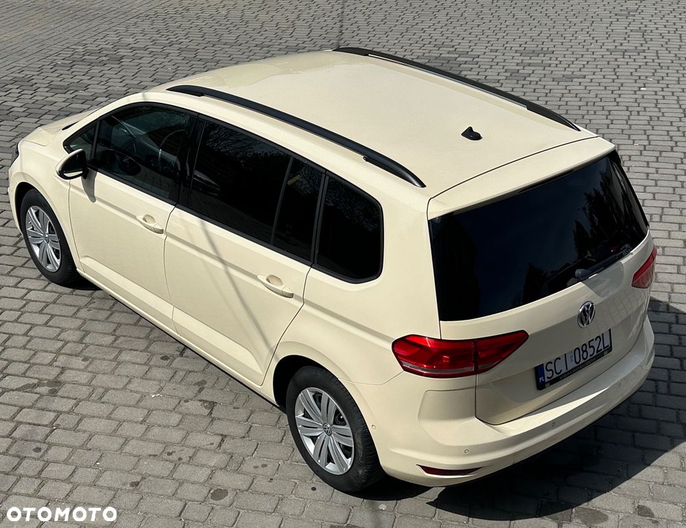 Volkswagen Touran - 4