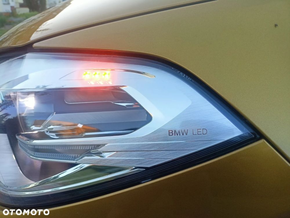 BMW X2 xDrive20i Advantage Plus - 25