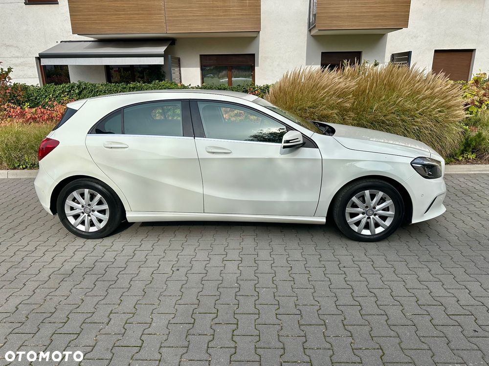 Mercedes-Benz Klasa A 180 7G-DCT - 2