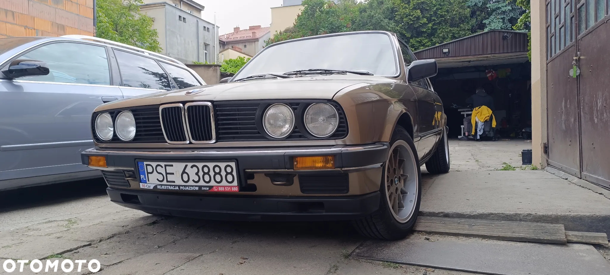 BMW Seria 3 318i - 5