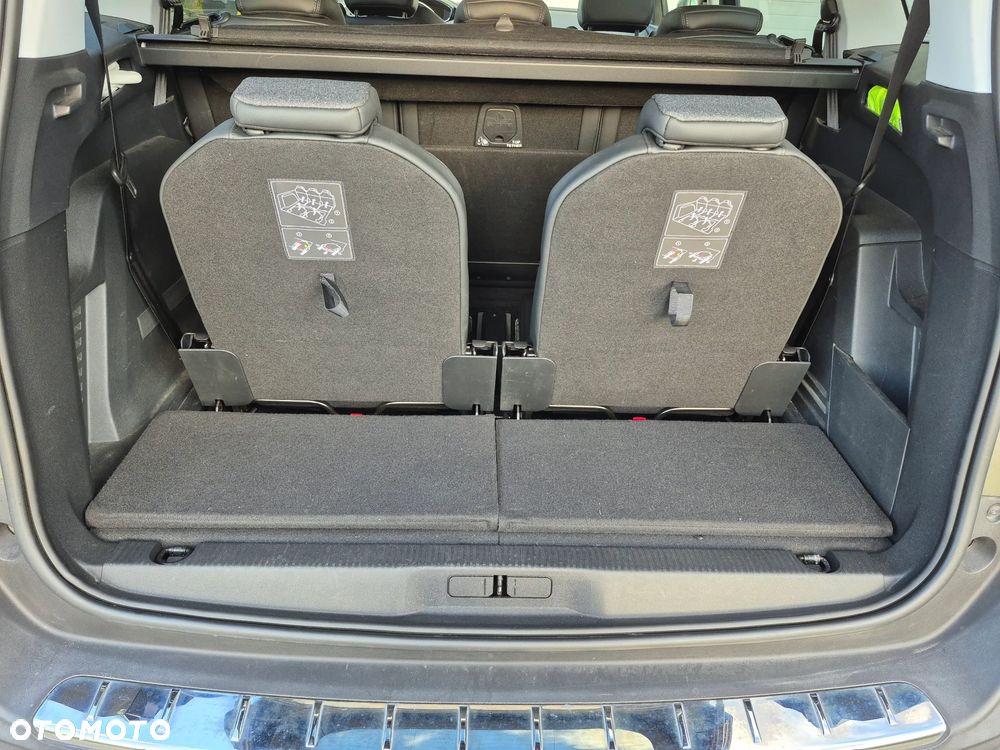 Peugeot 5008 1.5 BlueHDi Active S&S EAT8 - 11