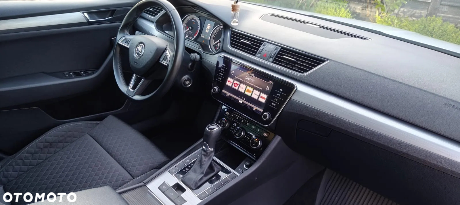Skoda Superb 2.0 TDI Ambition DSG - 17