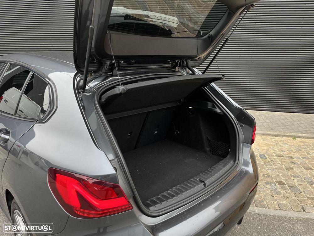 BMW 116 d Pack Desportivo M Auto - 25