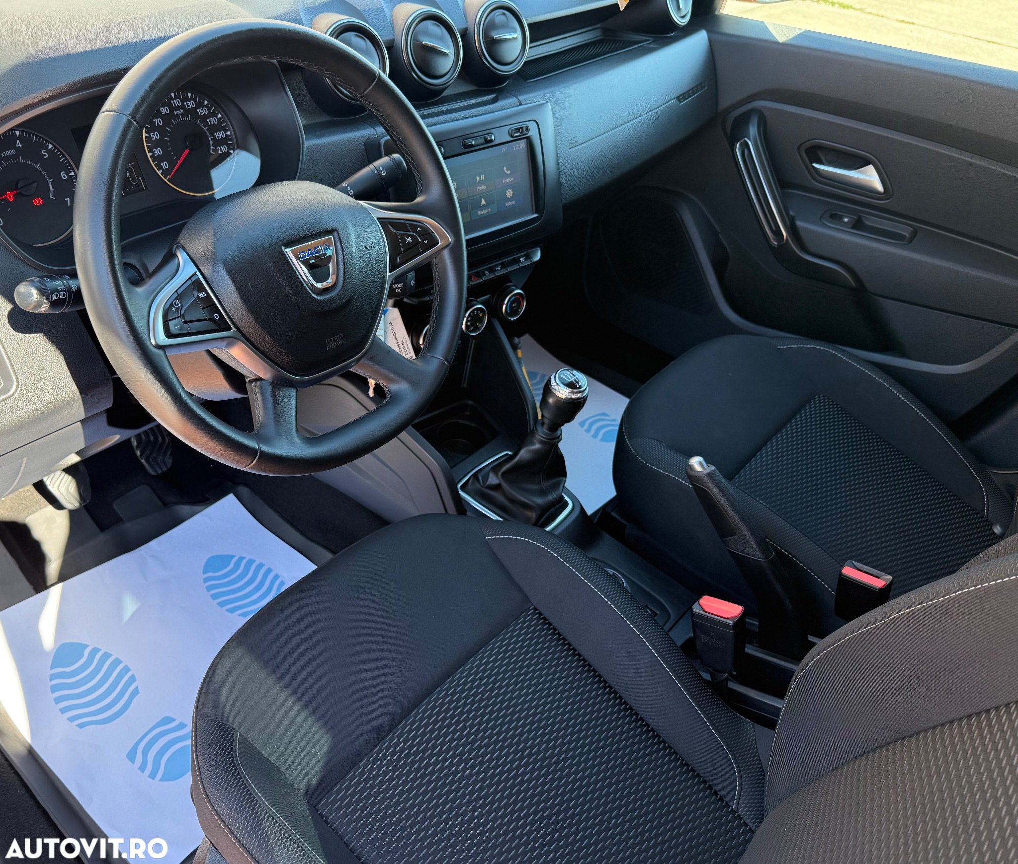 Dacia Duster TCe 125 4x4 Laureate - 10
