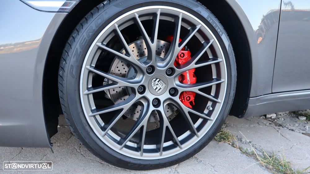 Porsche 911 Série F - 6
