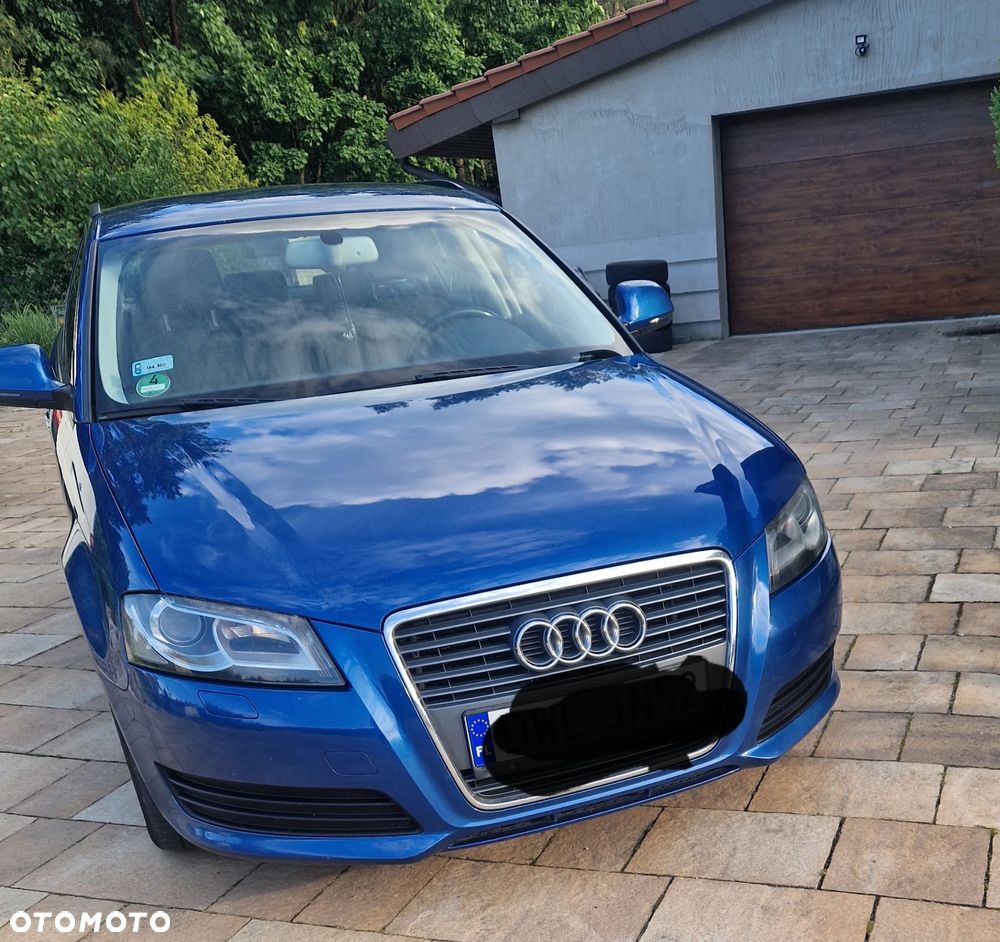 Audi A3 Sportback 1.6 TDI DPF S tronic Attraction - 2