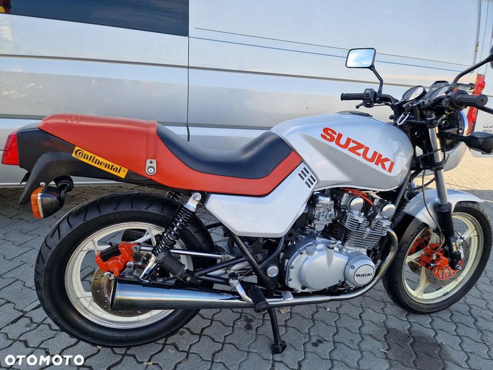 Suzuki GSX - 8