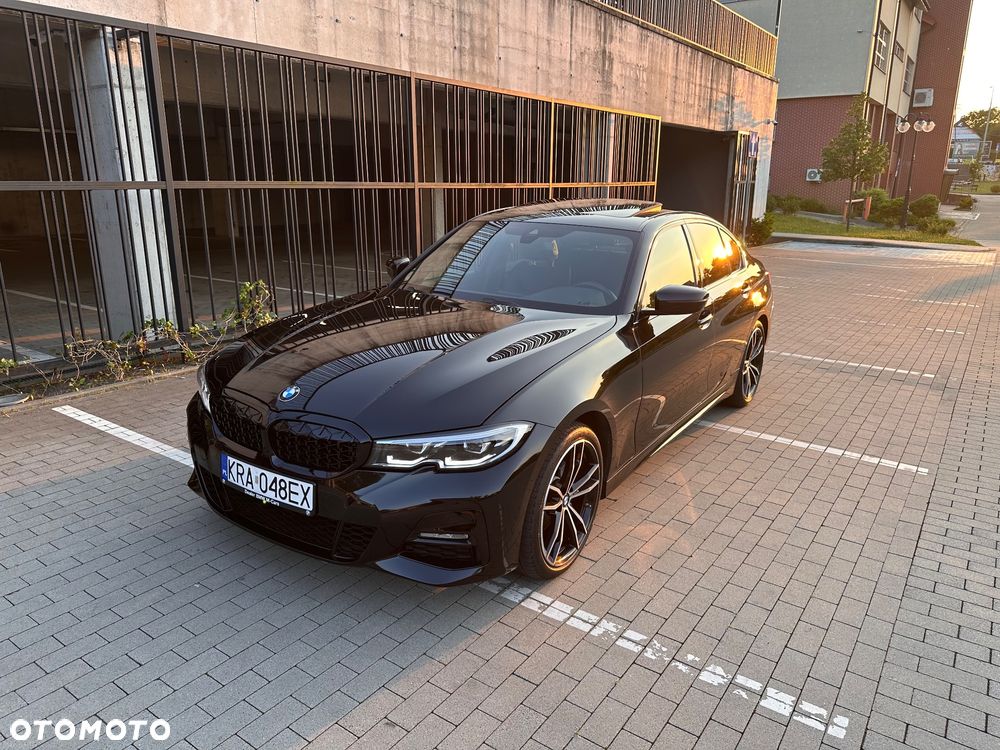 BMW Seria 3 2021 photo 2