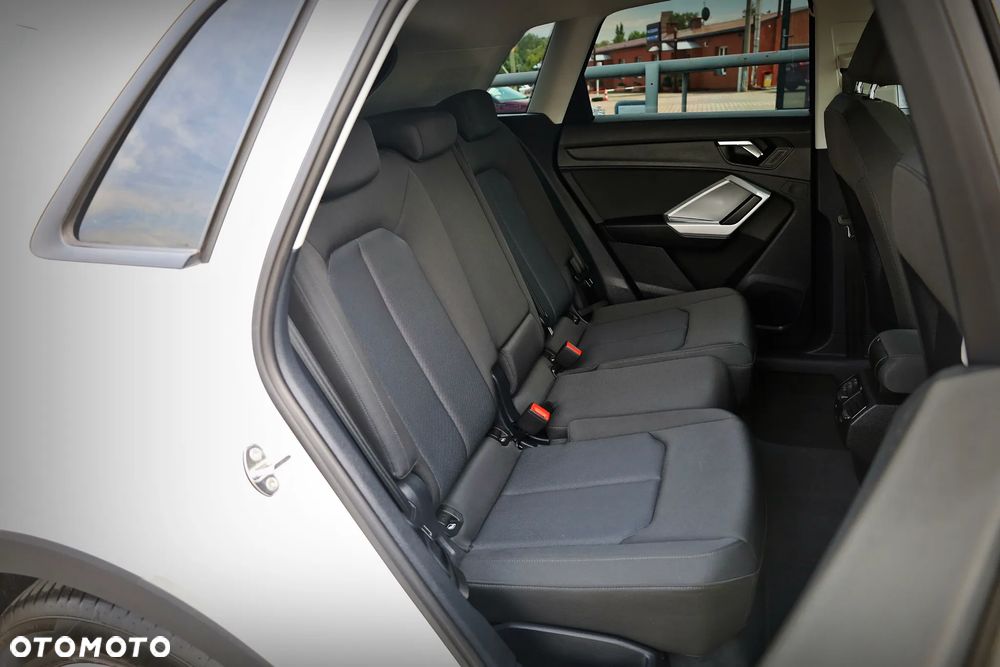 Audi Q3 35 TFSI S tronic - 22