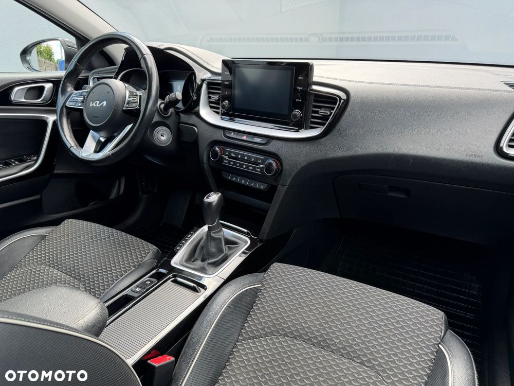 Kia Ceed 1.5 T-GDI L - 23