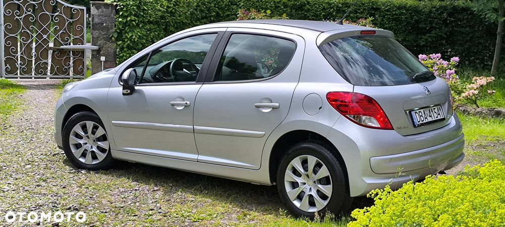 Peugeot 207 1.4 16V Trendy nICE - 2