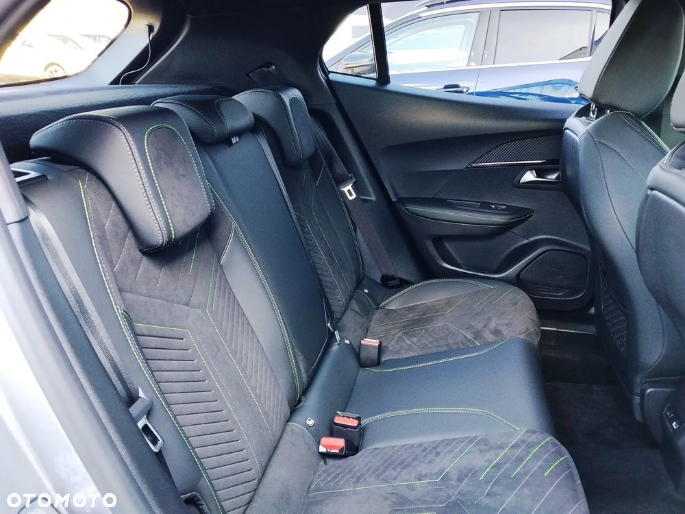 Peugeot 2008 1.2 PureTech GT S&S EAT8 - 20