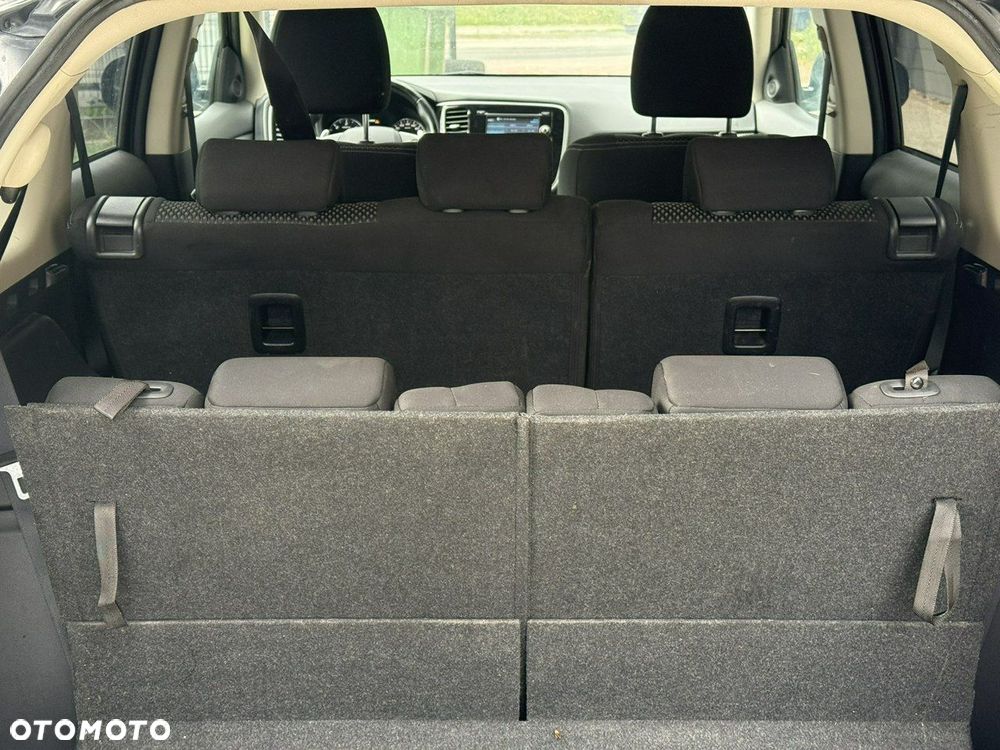 Mitsubishi Outlander - 7