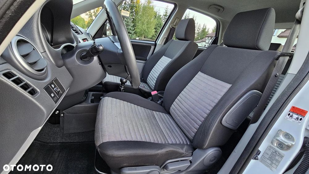 Suzuki SX4 1.6 VVT 4x4 Style - 22